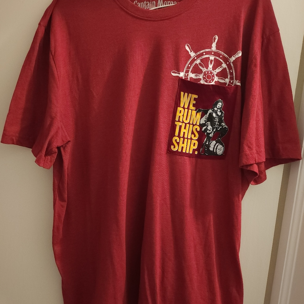 Captain Morgan Rum Graphic T-Shirt. Size xl. Preloved